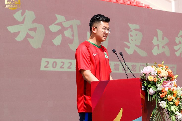 王上源：天赋铸就机会；外援前锋都是队友