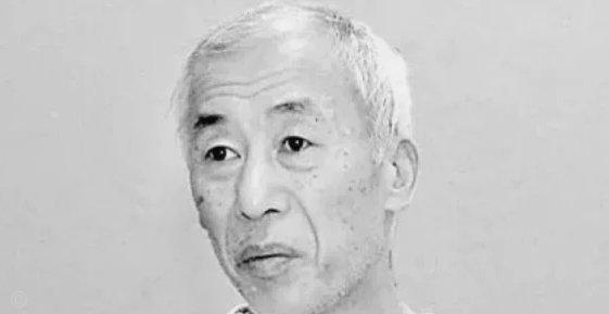 西班牙歌手公开辱骂华裔老板引争议