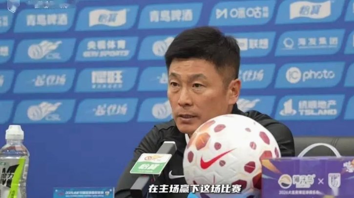 李国旭：外界把队里年轻球员捧太高，他们要专注于足球上