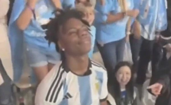 阿根廷 Messi 进球引发“甲亢哥”遭遇球迷攻击