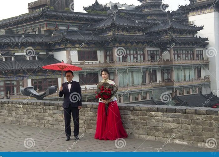 记者：维尼与皇马续约细节泄露太多，这不像正常的续约操作