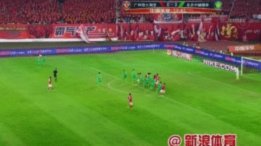 嗨球和恒大13的比赛已经开始了，是一场硬仗，还下了大雨