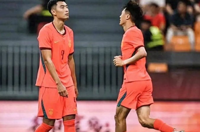 王子铭抢点破门帽子戏法，国足3-0马尔代夫